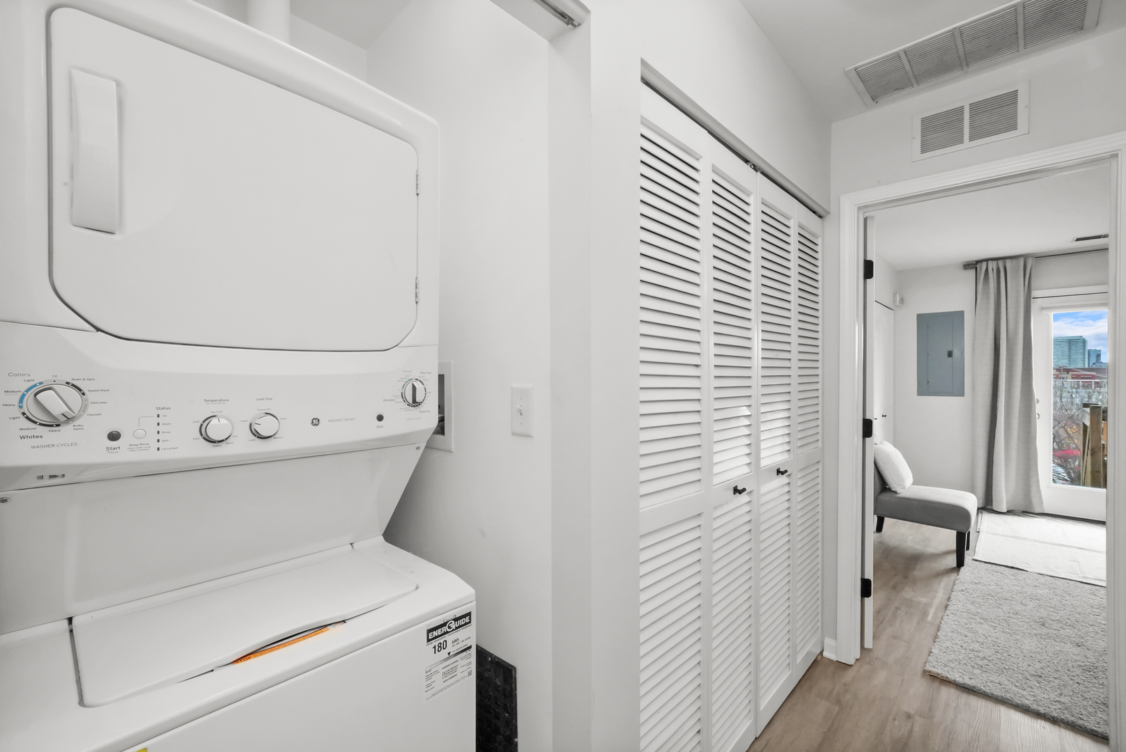 669 W Division Street Unit: C