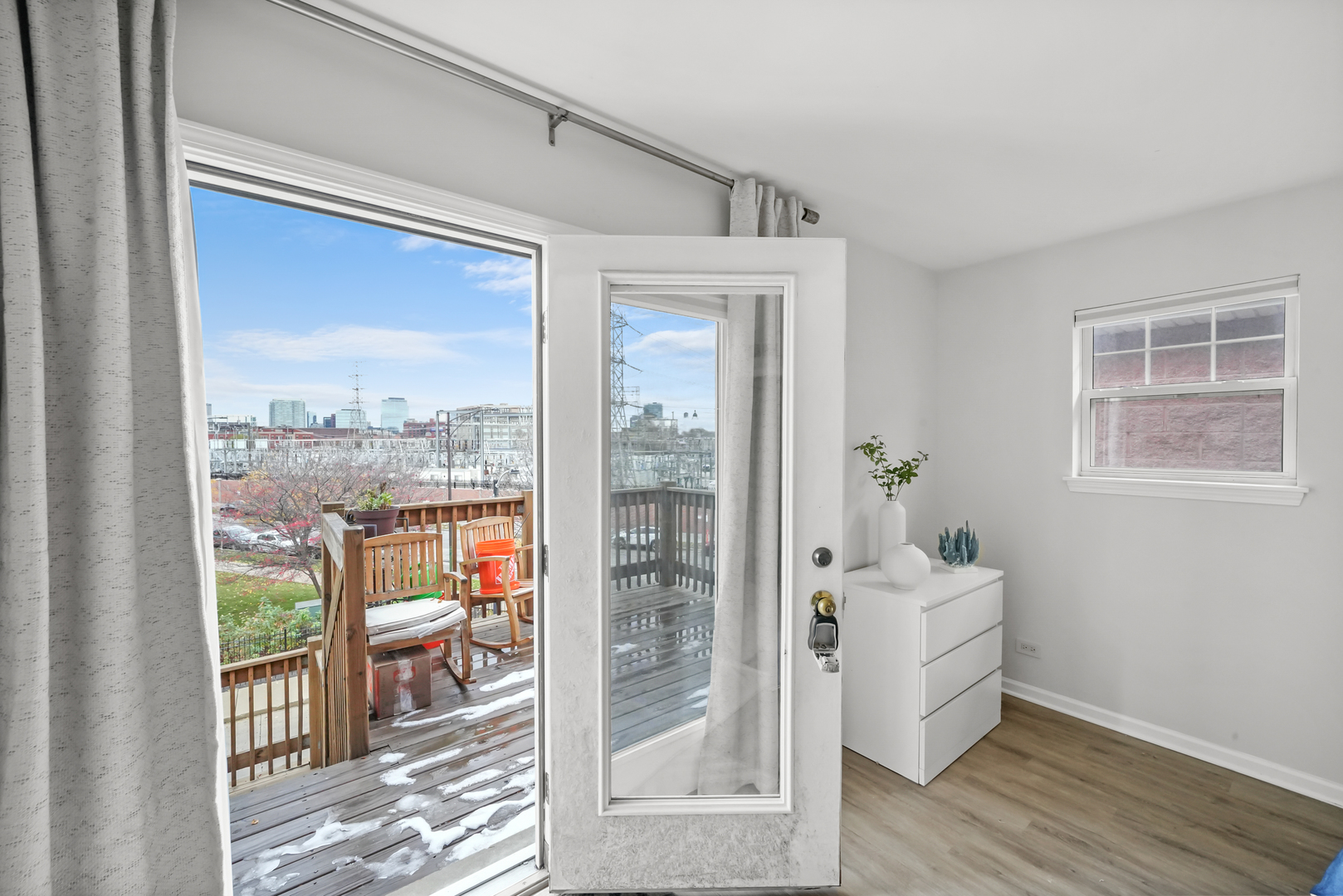 669 W Division Street Unit: C