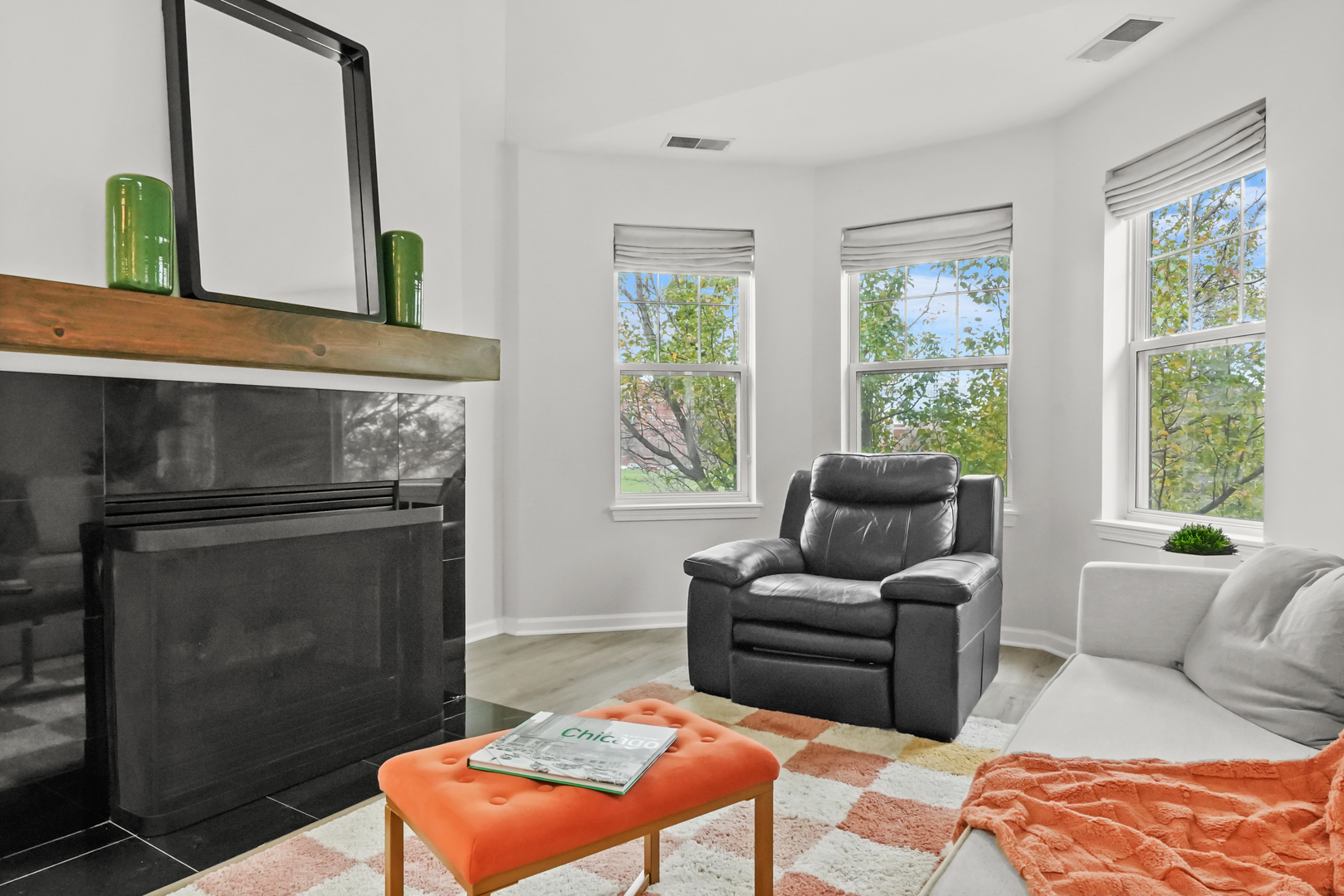 669 W Division Street Unit: C