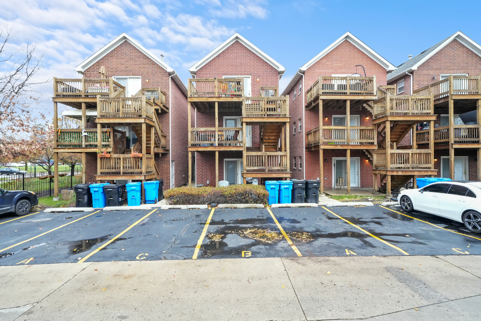 669 W Division Street Unit: C