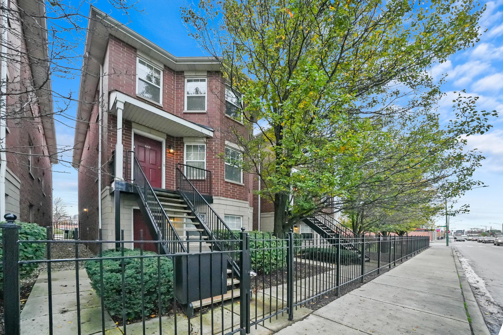 669 W Division Street Unit: C