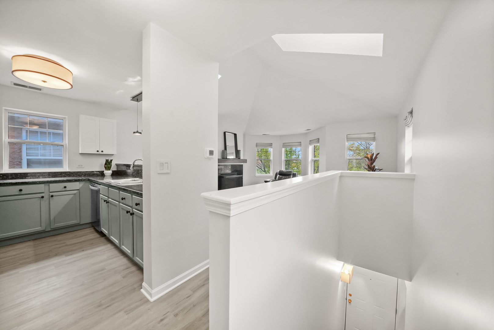 669 W Division Street Unit: C
