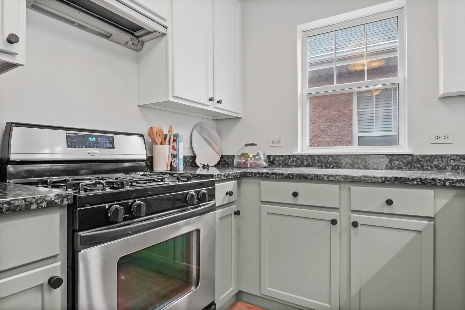 669 W Division Street Unit: C