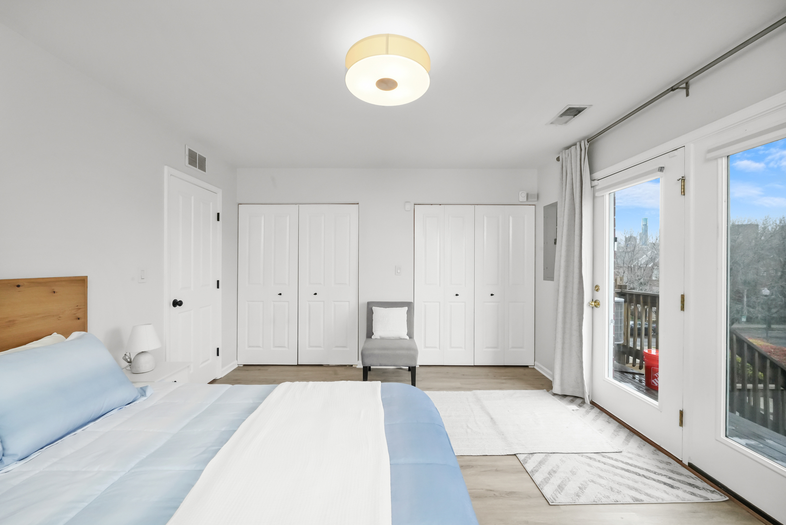 669 W Division Street Unit: C