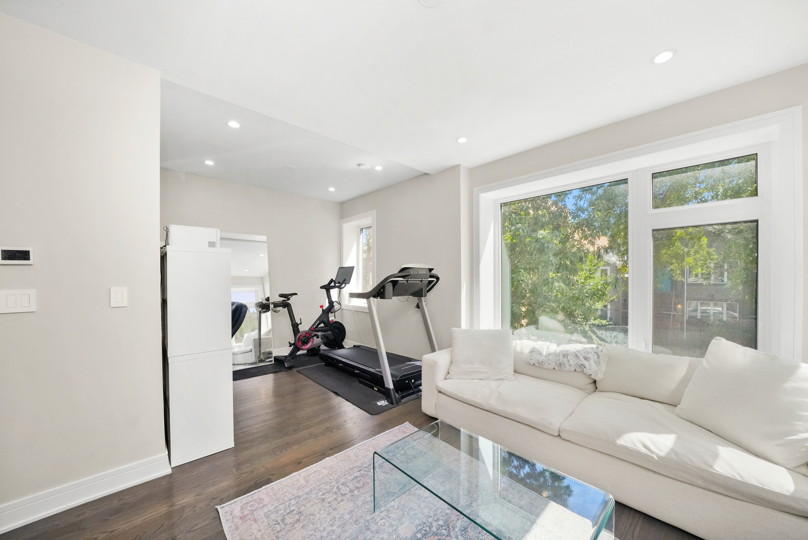834 N Marshfield Avenue Unit: 2