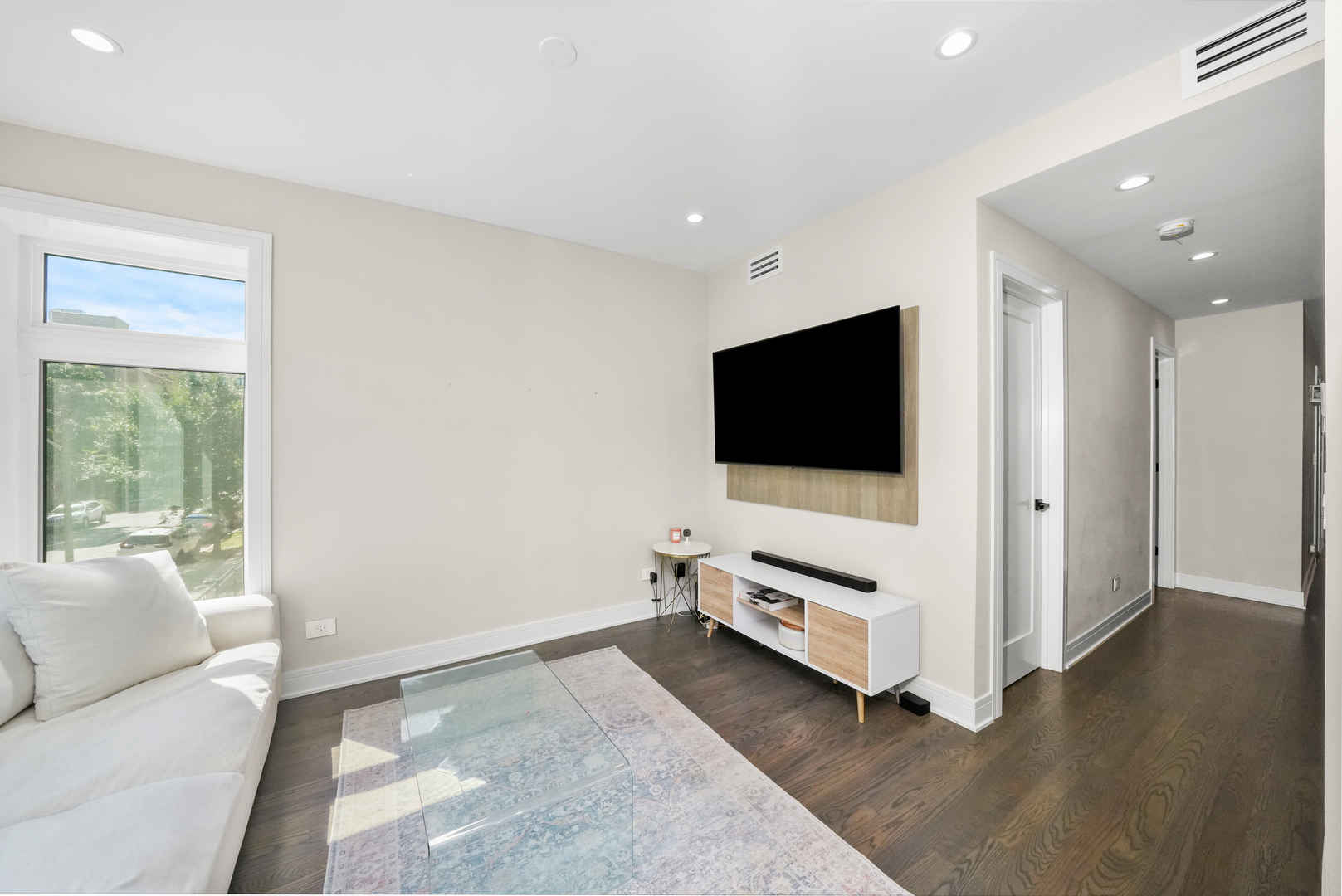 834 N Marshfield Avenue Unit: 2