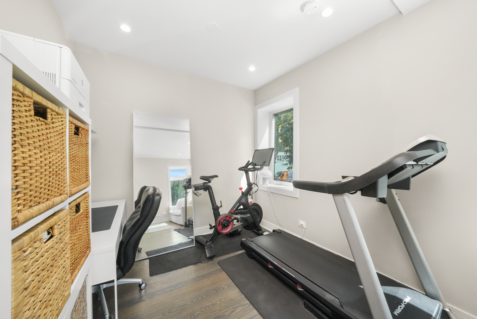 834 N Marshfield Avenue Unit: 2