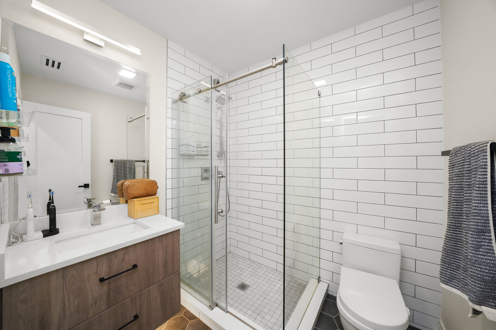 834 N Marshfield Avenue Unit: 2