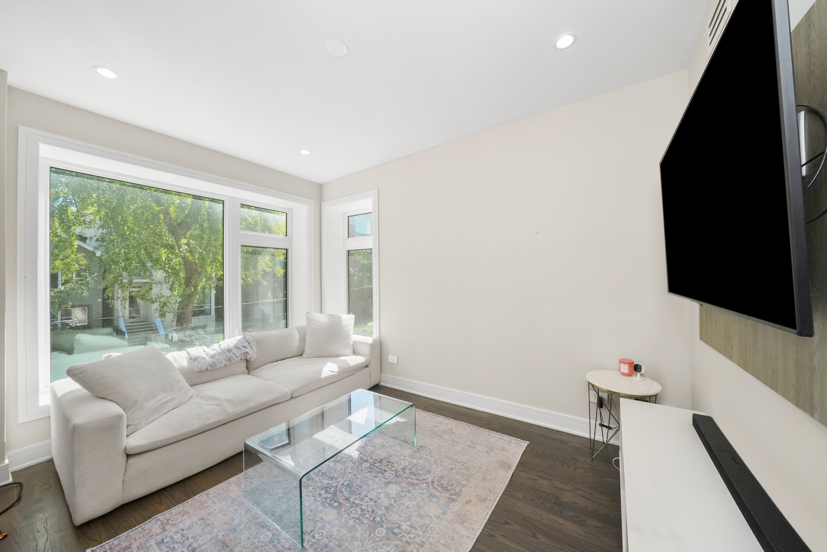 834 N Marshfield Avenue Unit: 2