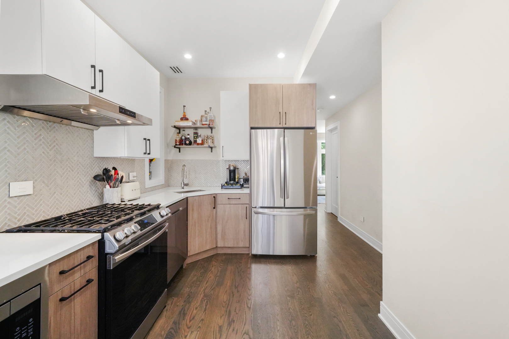 834 N Marshfield Avenue Unit: 2