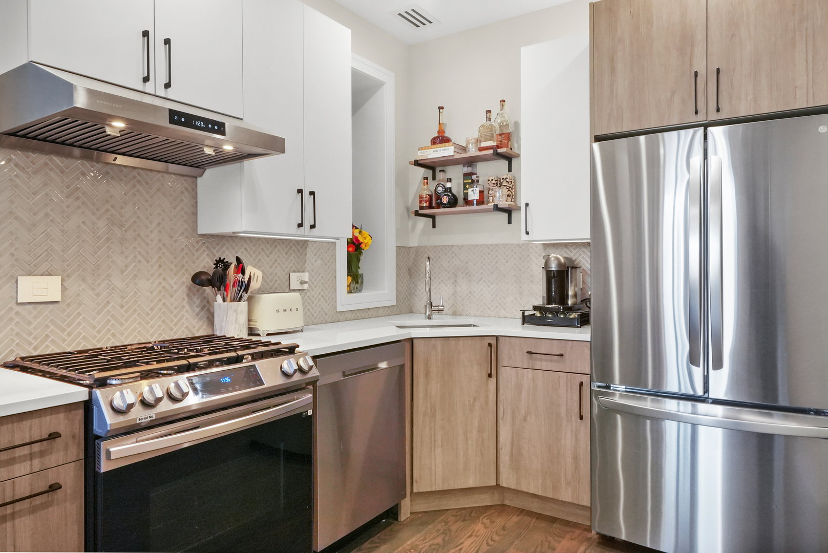 834 N Marshfield Avenue Unit: 2