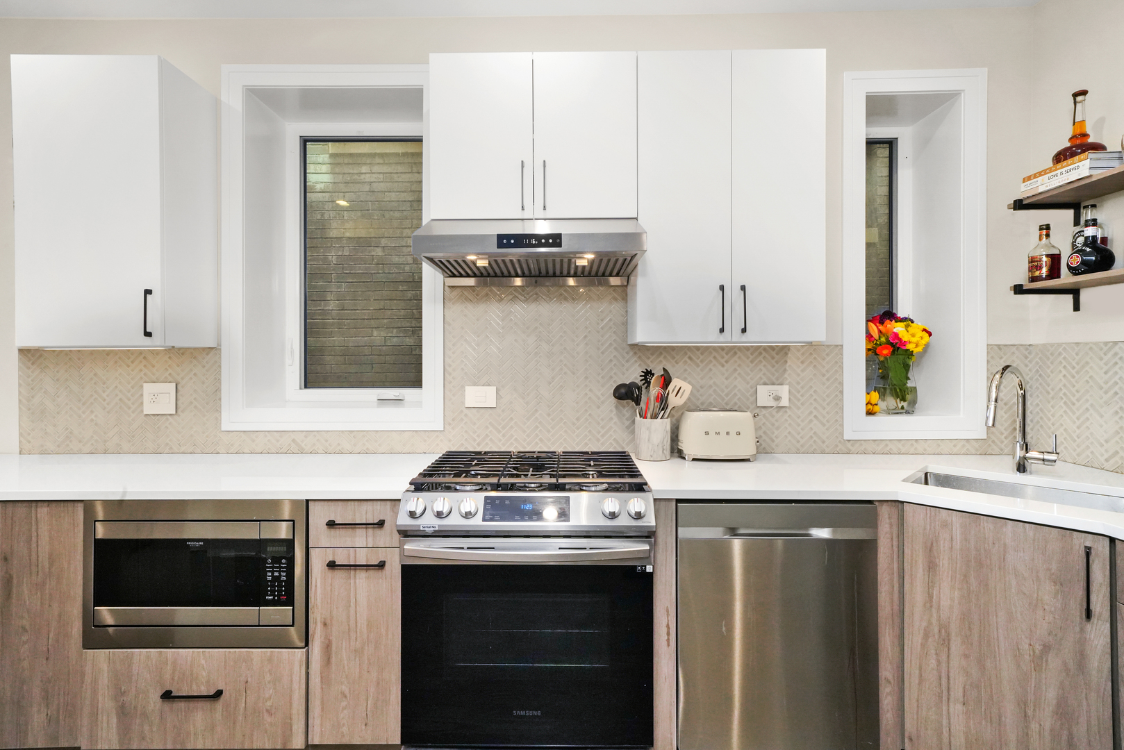 834 N Marshfield Avenue Unit: 2