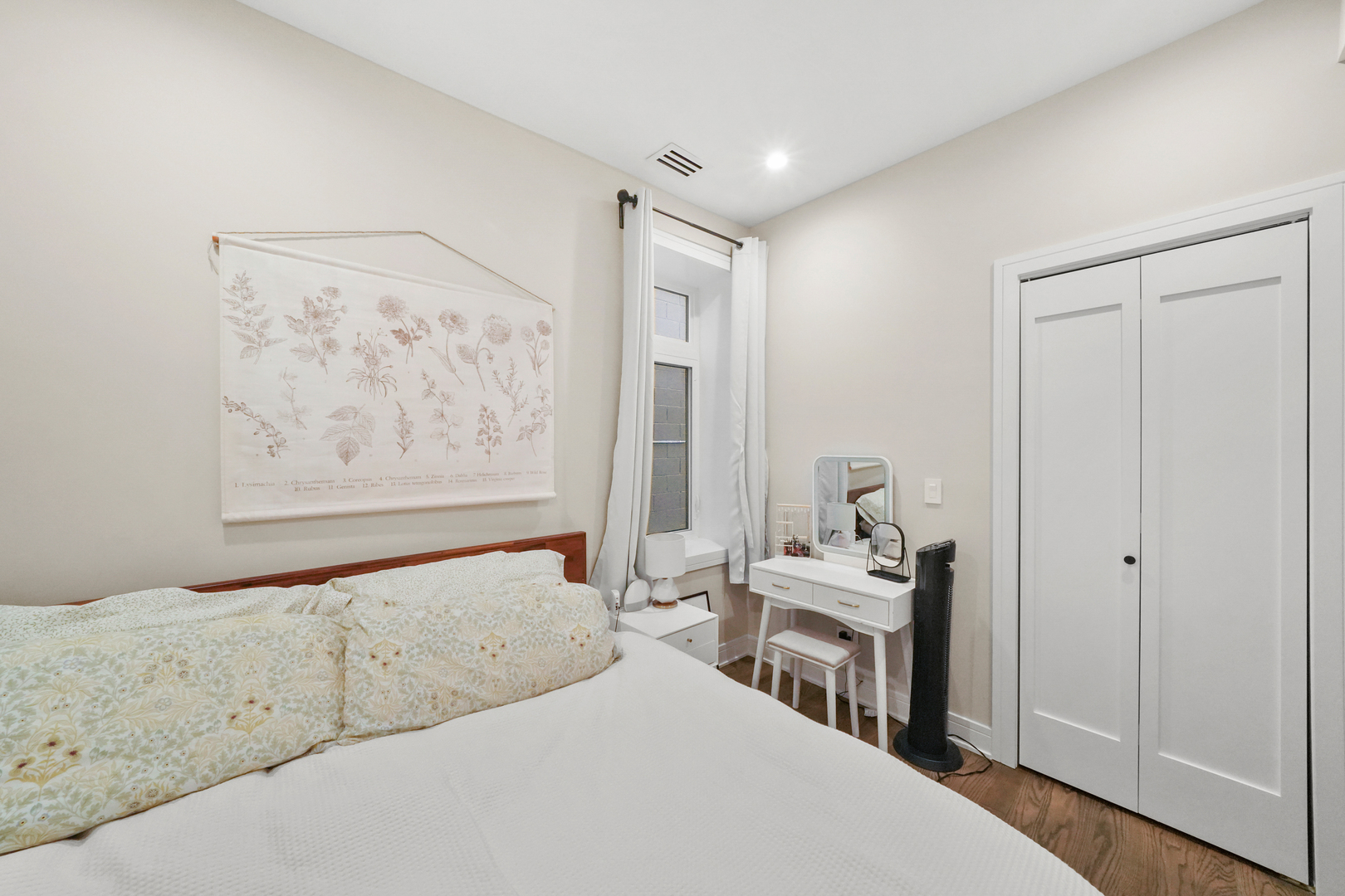 834 N Marshfield Avenue Unit: 2