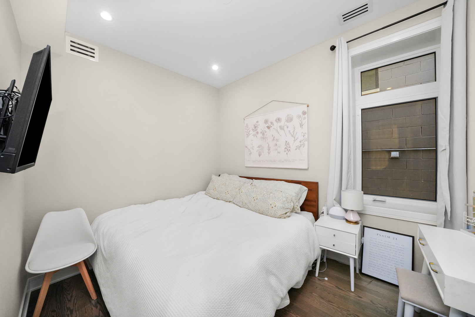 834 N Marshfield Avenue Unit: 2