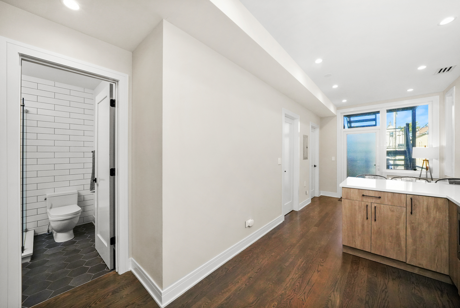 834 N Marshfield Avenue Unit: 2