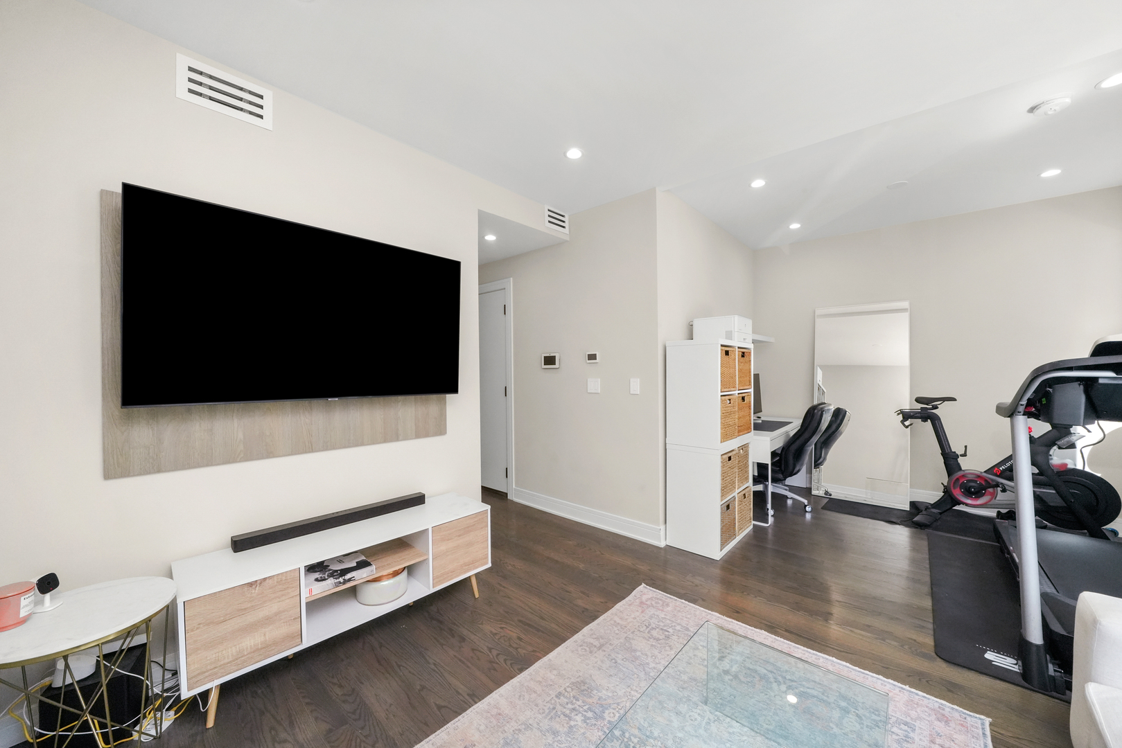 834 N Marshfield Avenue Unit: 2