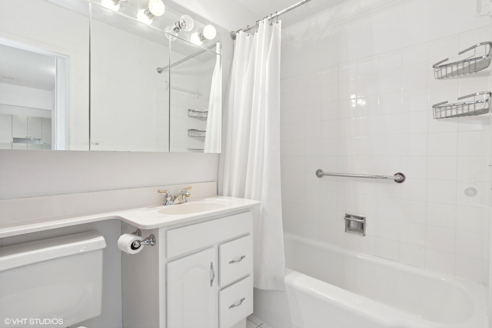 1460 N Sandburg Terrace Unit: 1103A