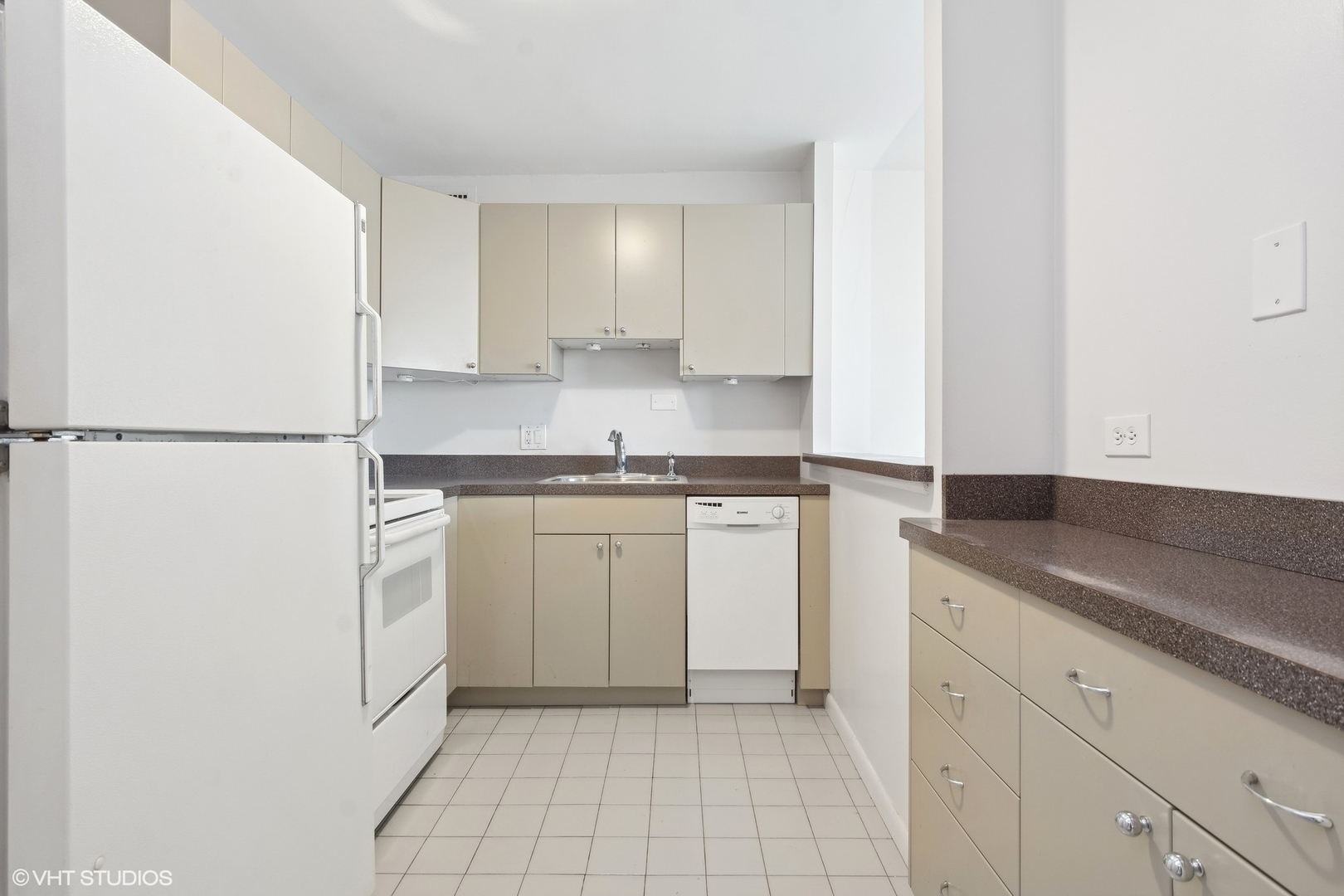 1460 N Sandburg Terrace Unit: 1103A