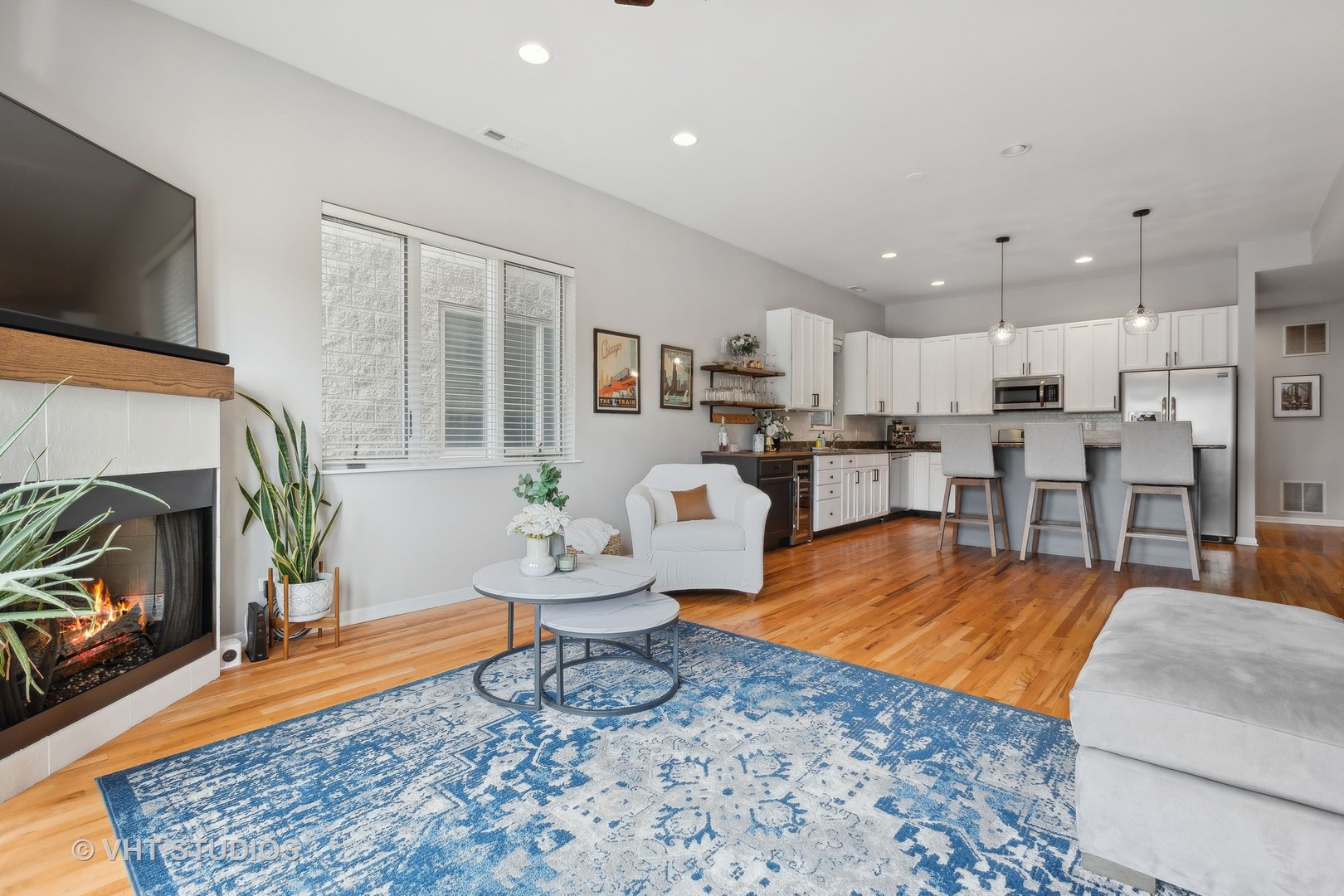 1702 W NORTH Avenue Unit: B2