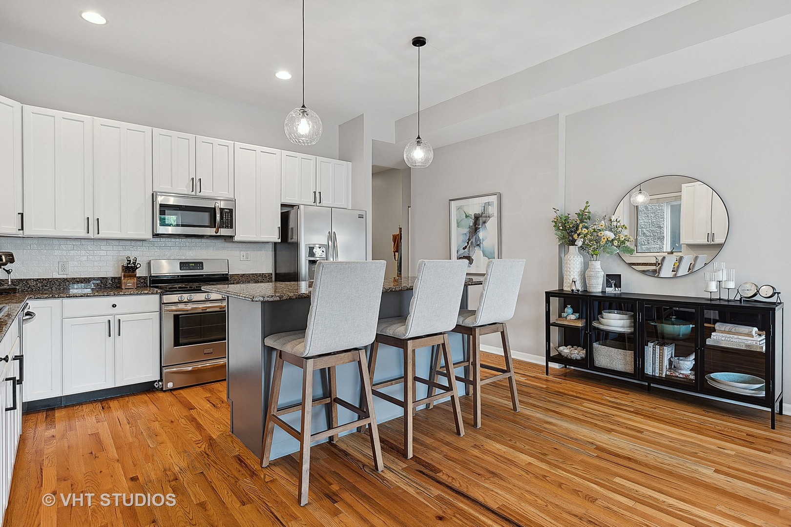 1702 W NORTH Avenue Unit: B2
