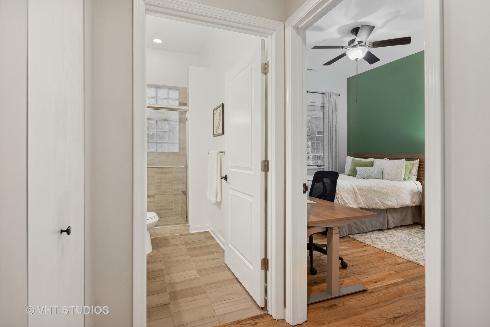 1702 W NORTH Avenue Unit: B2