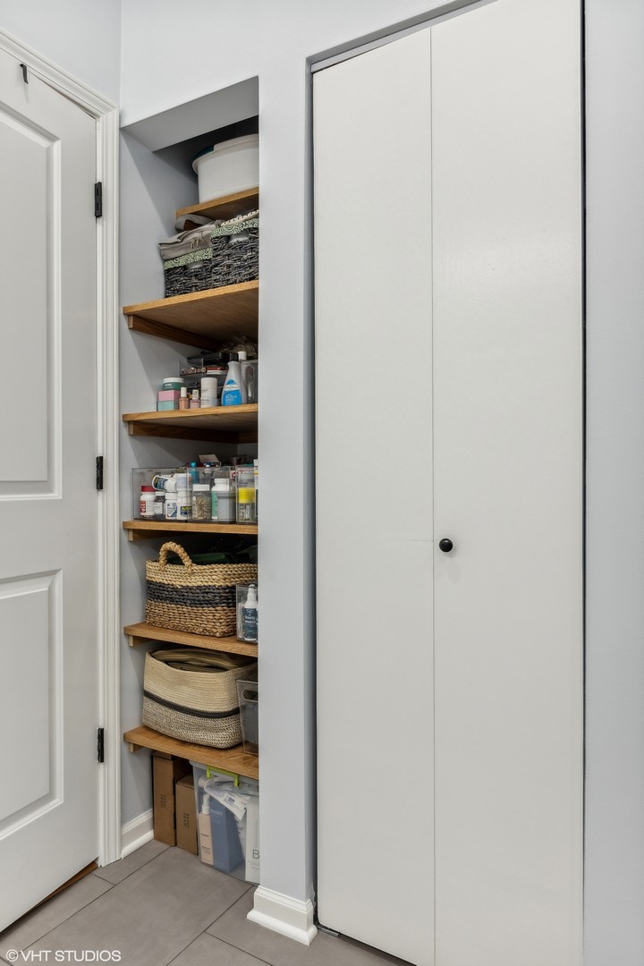 1702 W NORTH Avenue Unit: B2