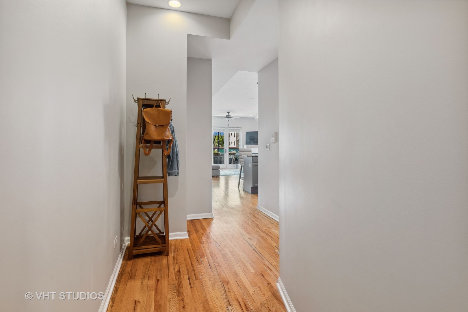 1702 W NORTH Avenue Unit: B2