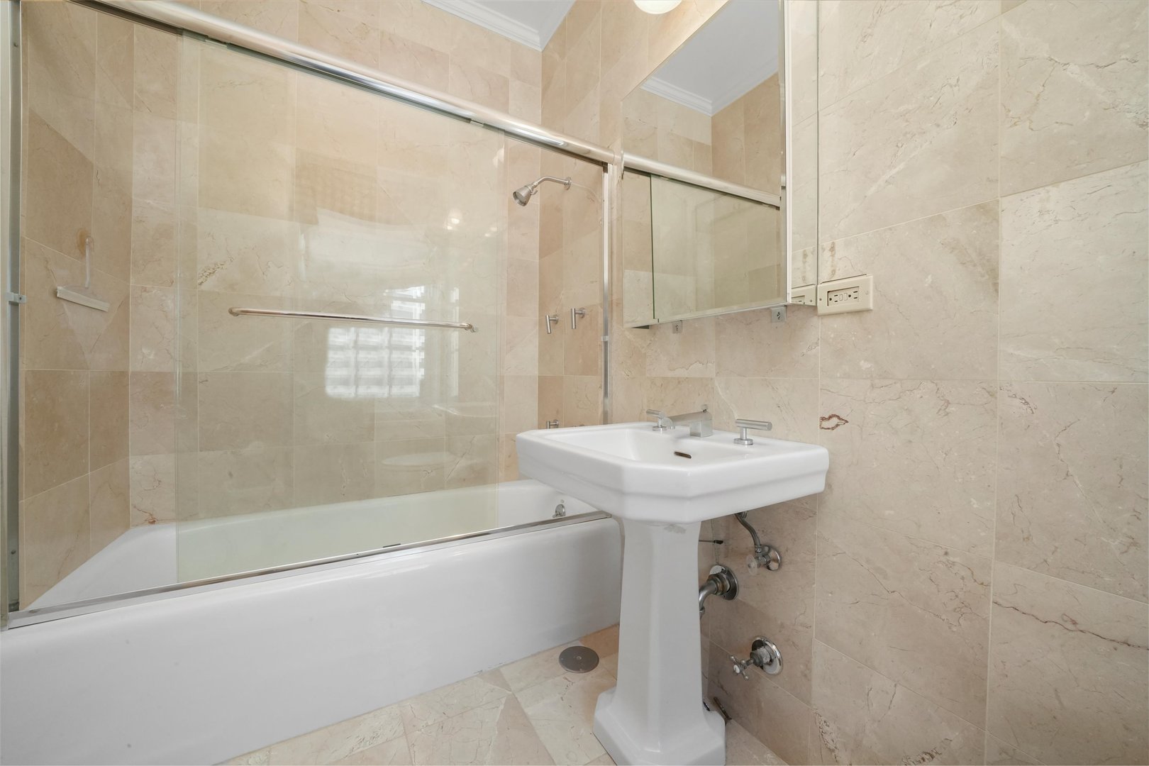 1120 N Lake Shore Drive Unit: 16C