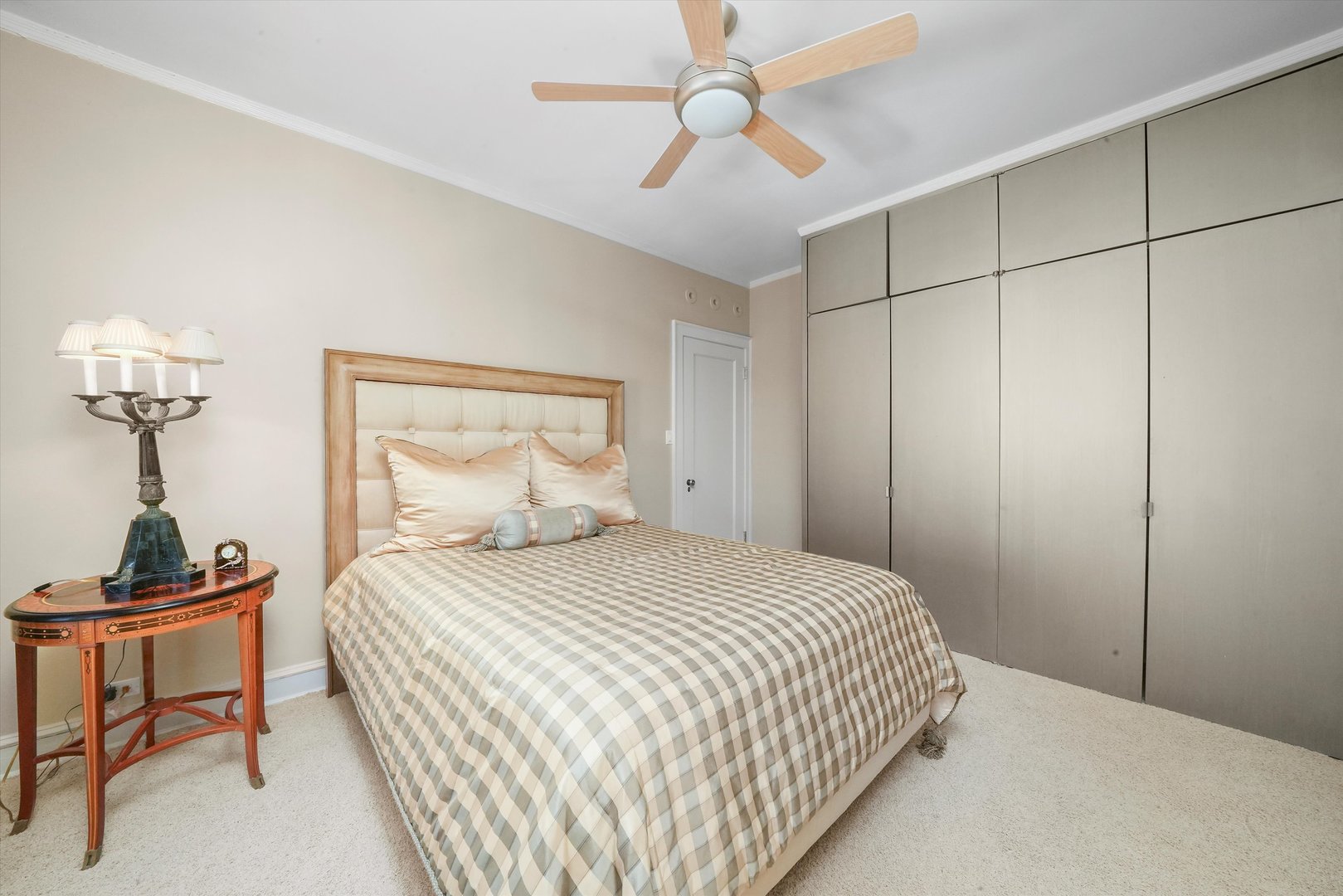 1120 N Lake Shore Drive Unit: 16C