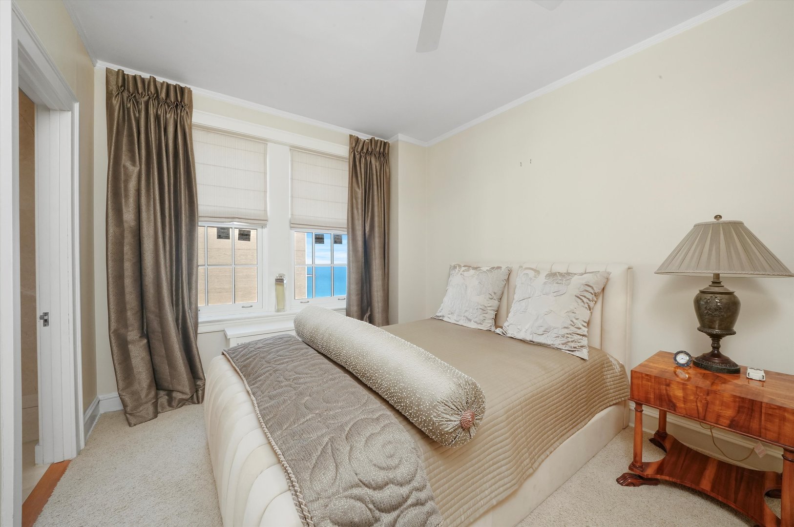 1120 N Lake Shore Drive Unit: 16C