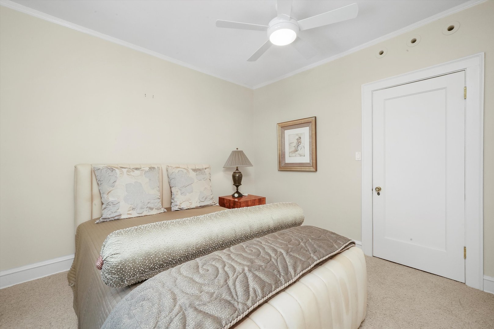 1120 N Lake Shore Drive Unit: 16C