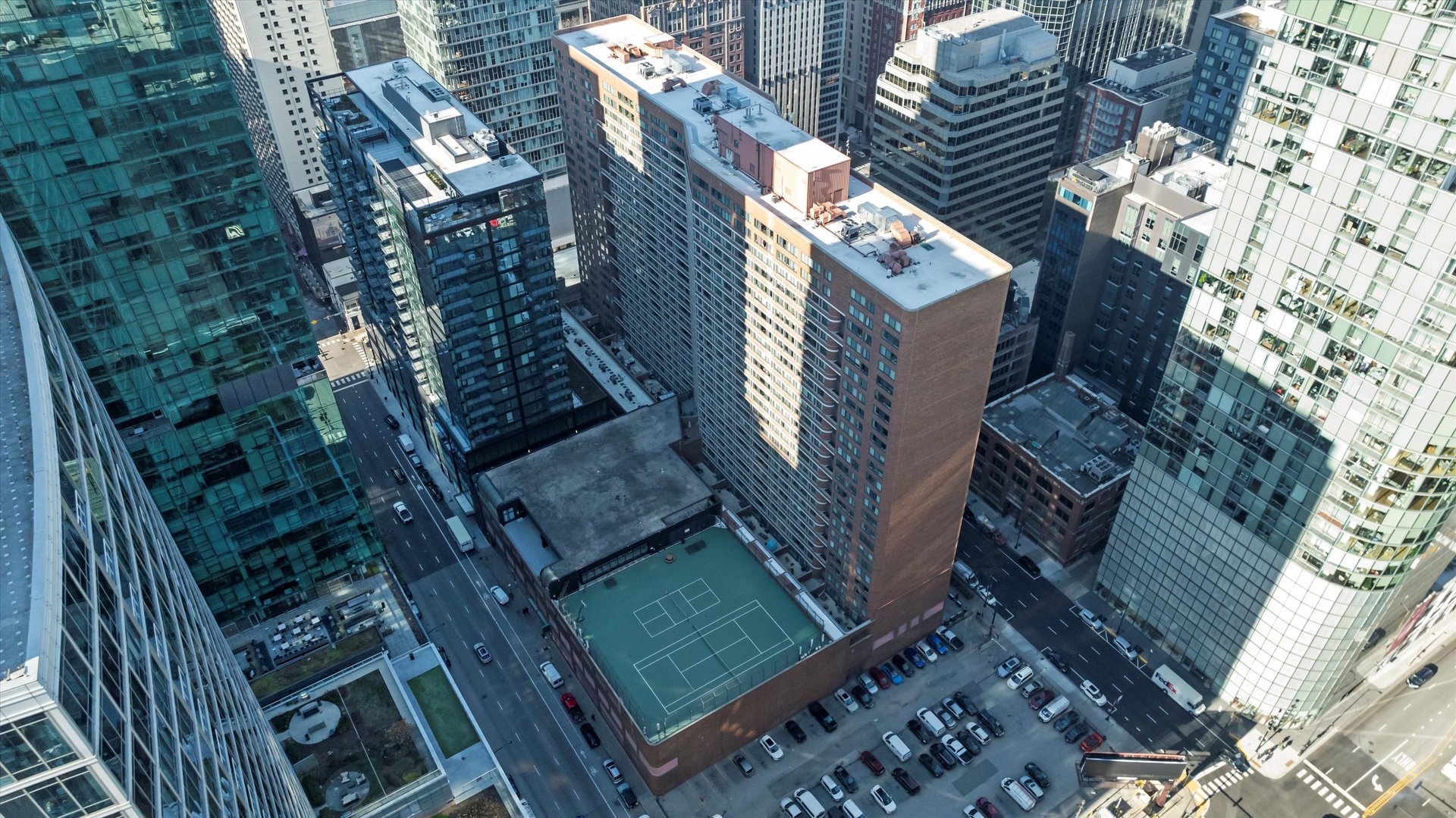 211 E Ohio Street Unit: 720