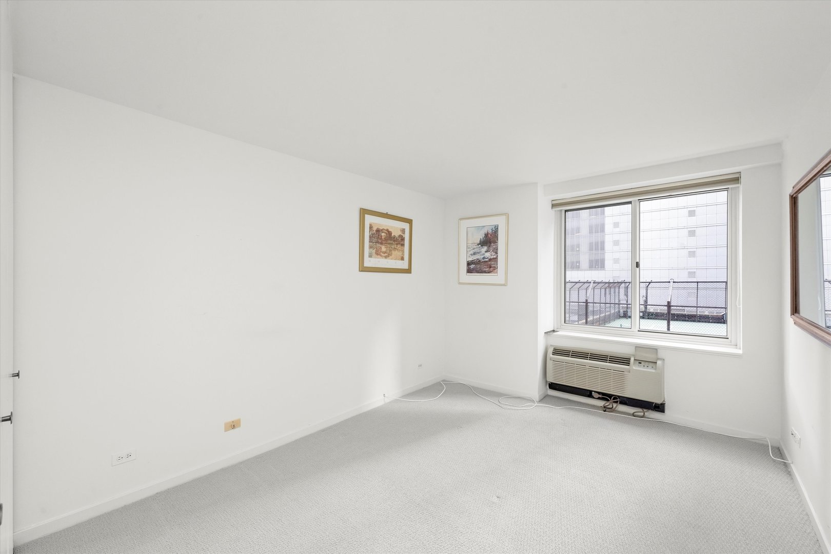 211 E Ohio Street Unit: 720