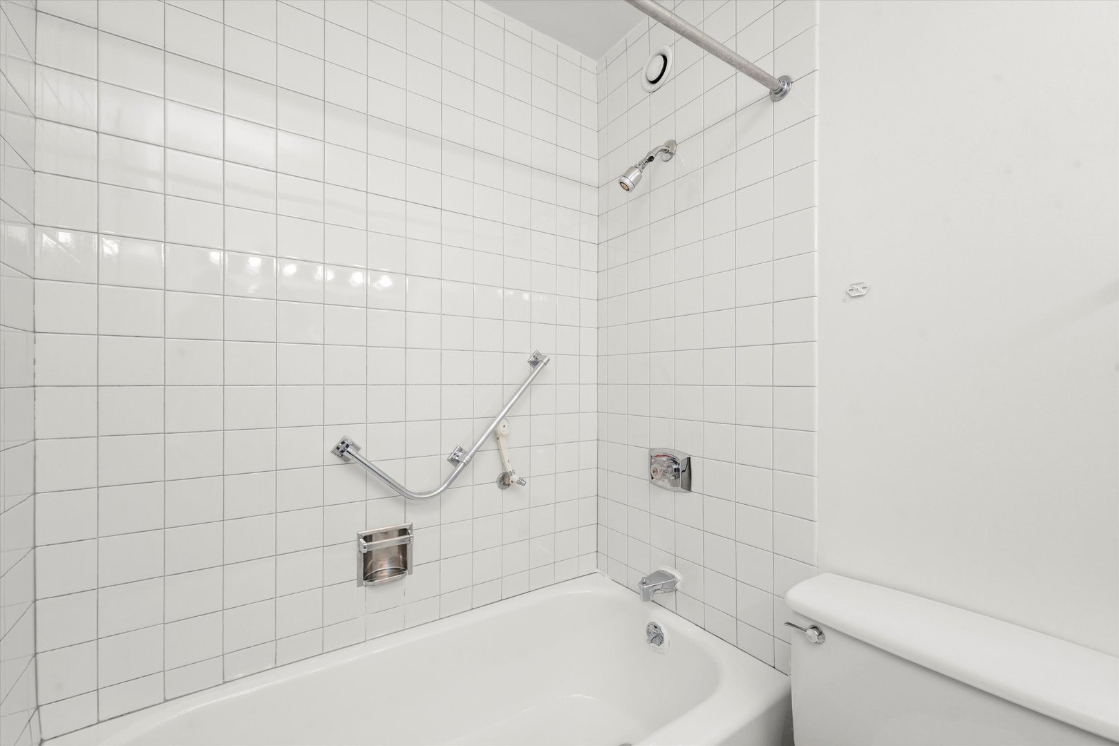 211 E Ohio Street Unit: 720