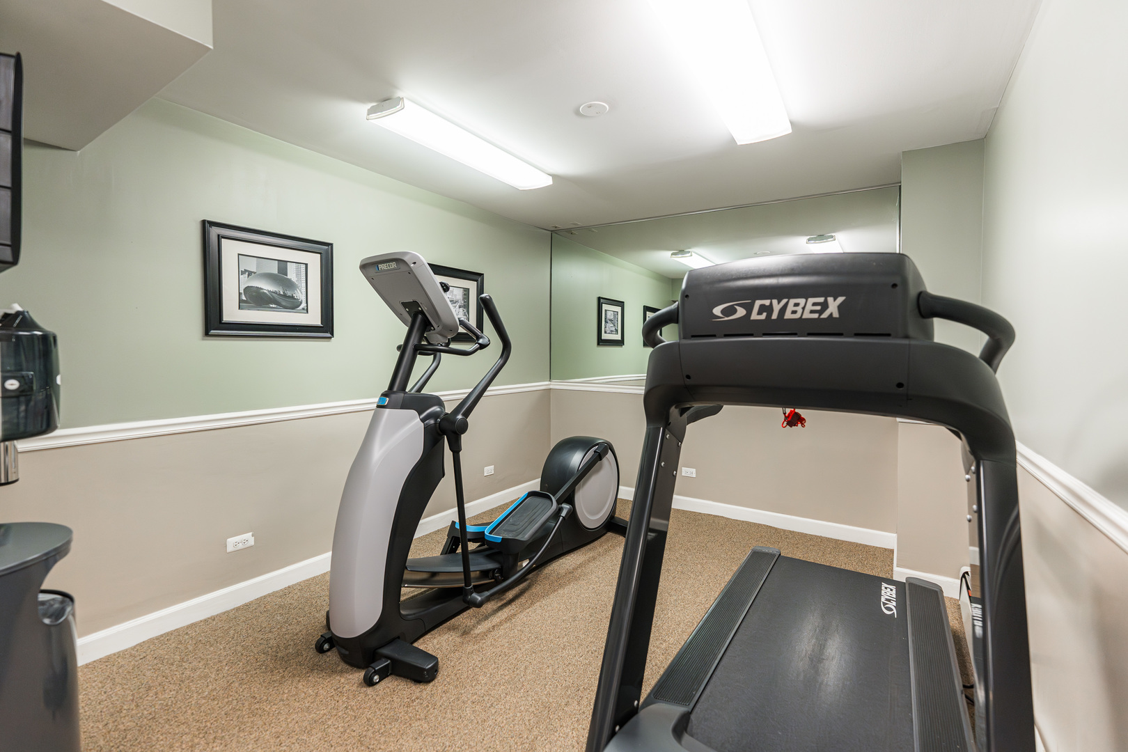 3900 N PINE GROVE Avenue Unit: 609