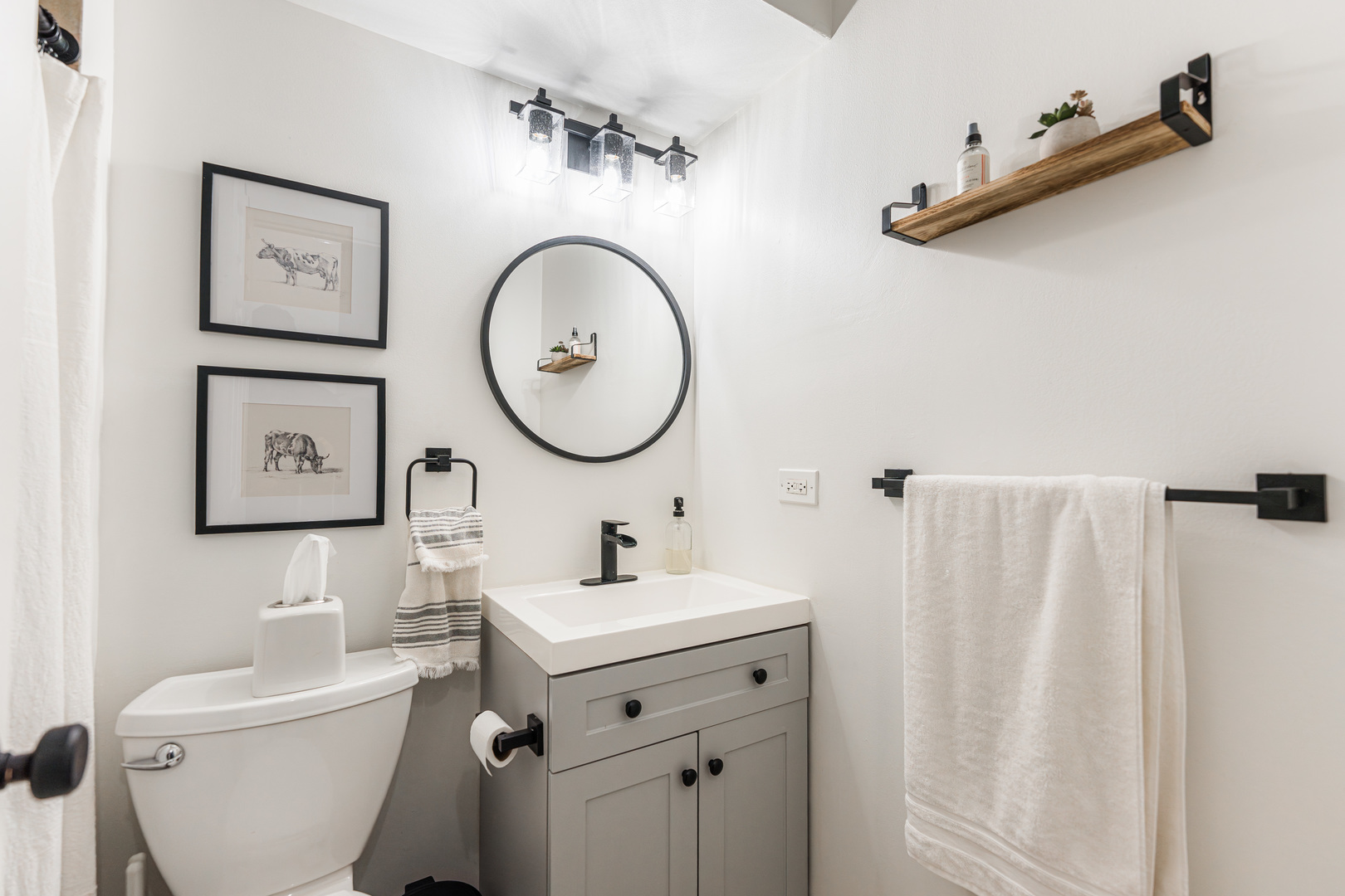 3900 N PINE GROVE Avenue Unit: 609