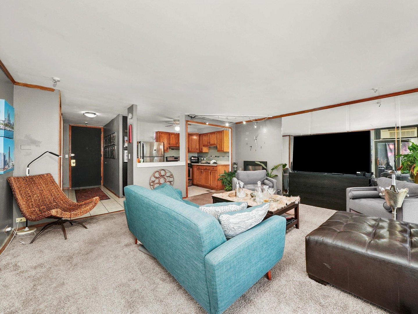 2901 S Michigan Avenue Unit: 1009