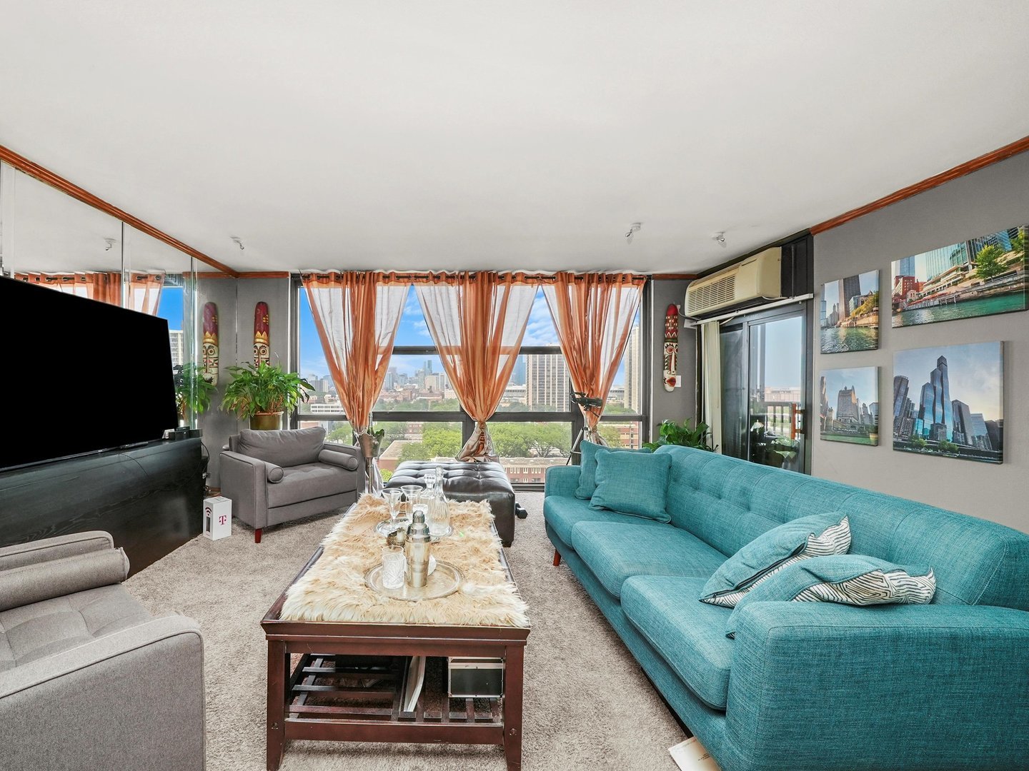 2901 S Michigan Avenue Unit: 1009