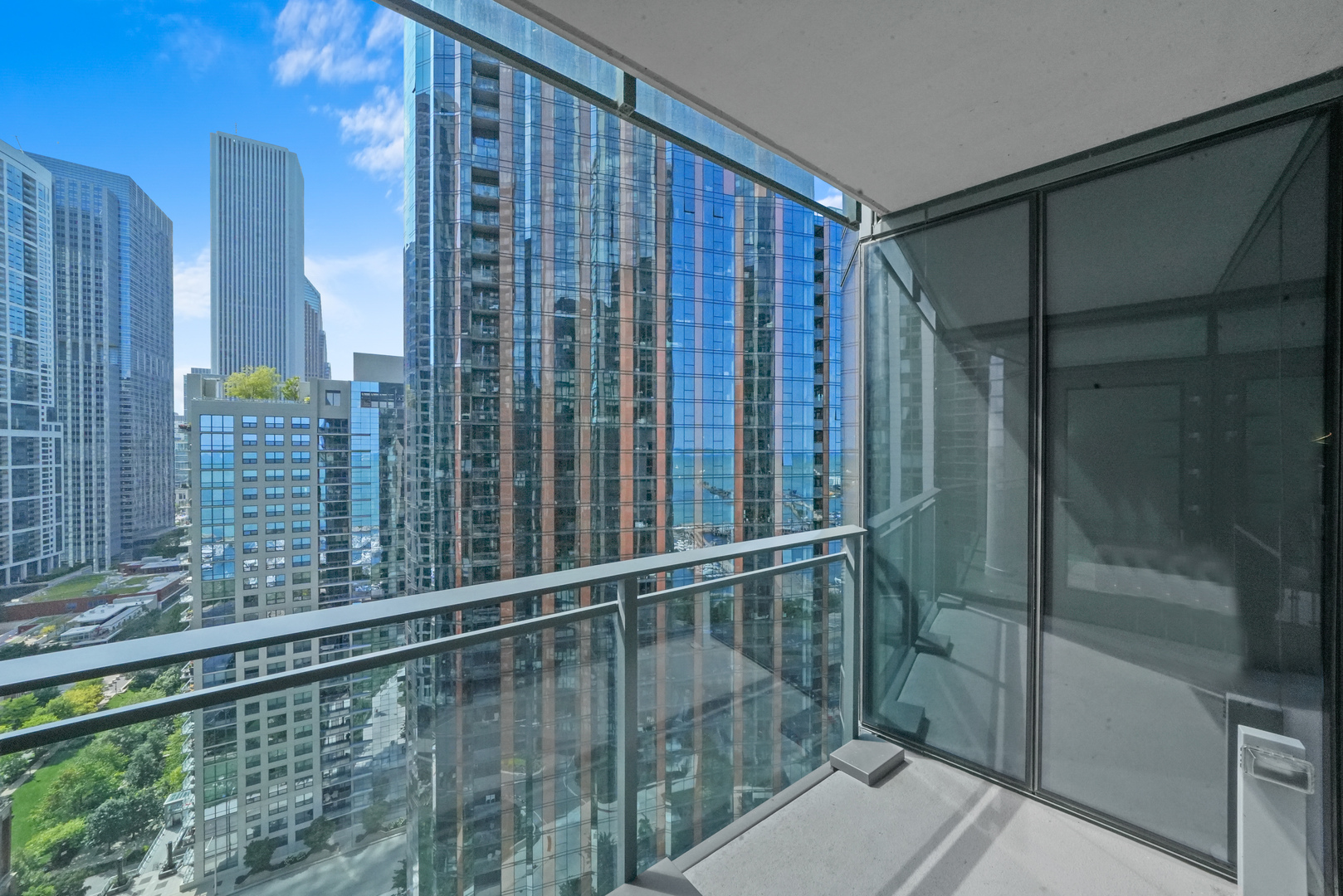 211 N Harbor Drive Unit: 2203