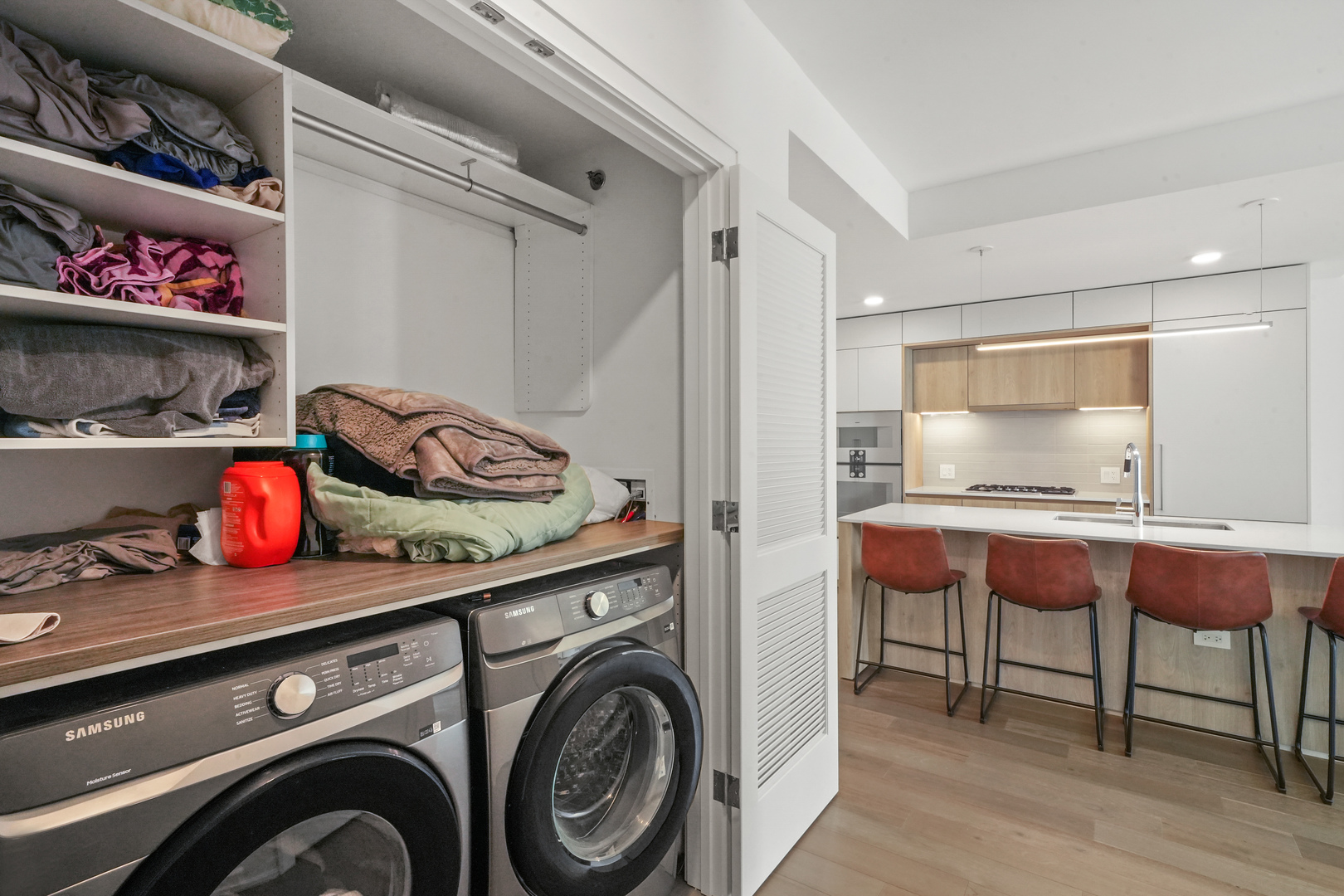 211 N Harbor Drive Unit: 2203