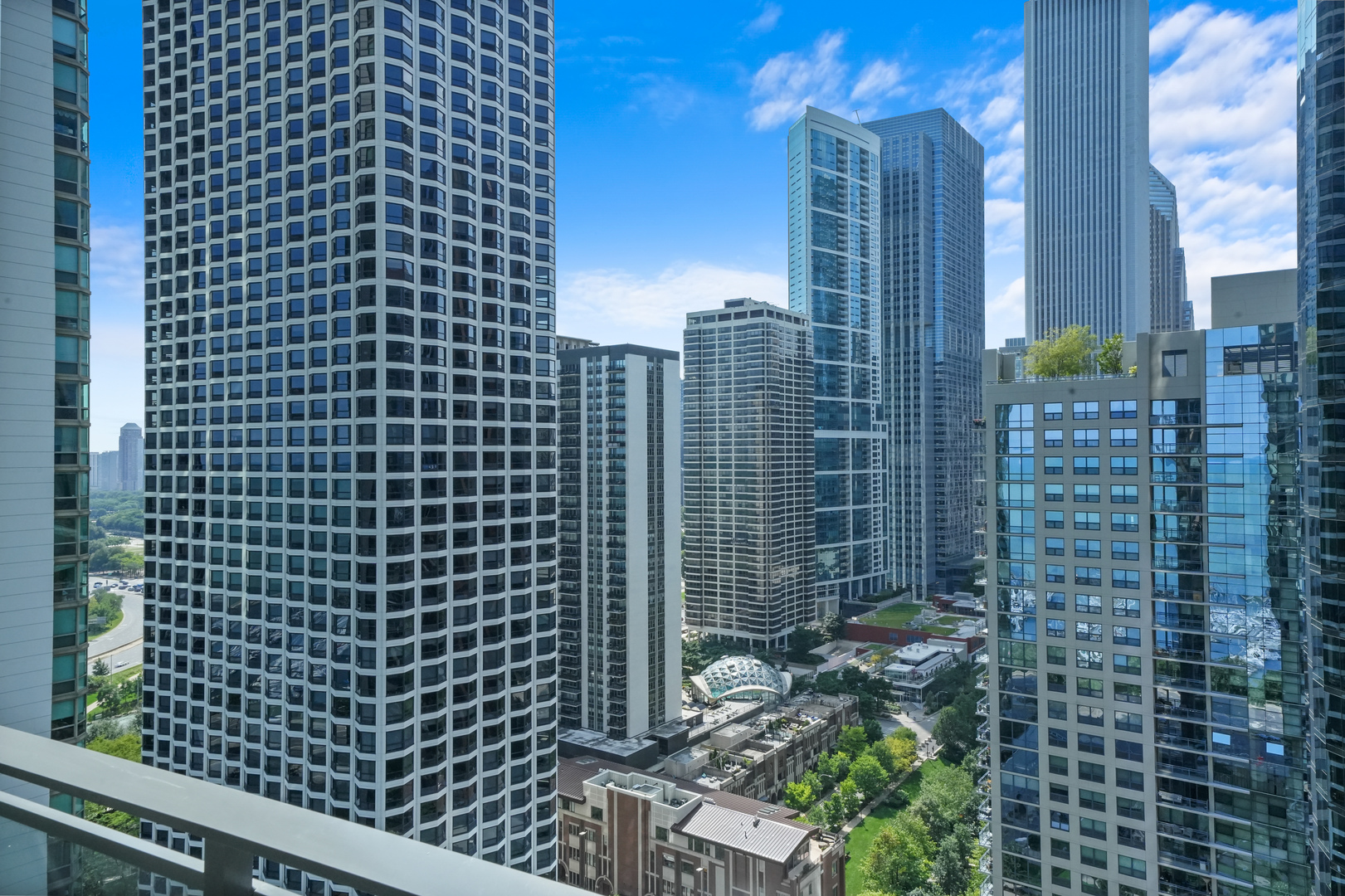 211 N Harbor Drive Unit: 2203