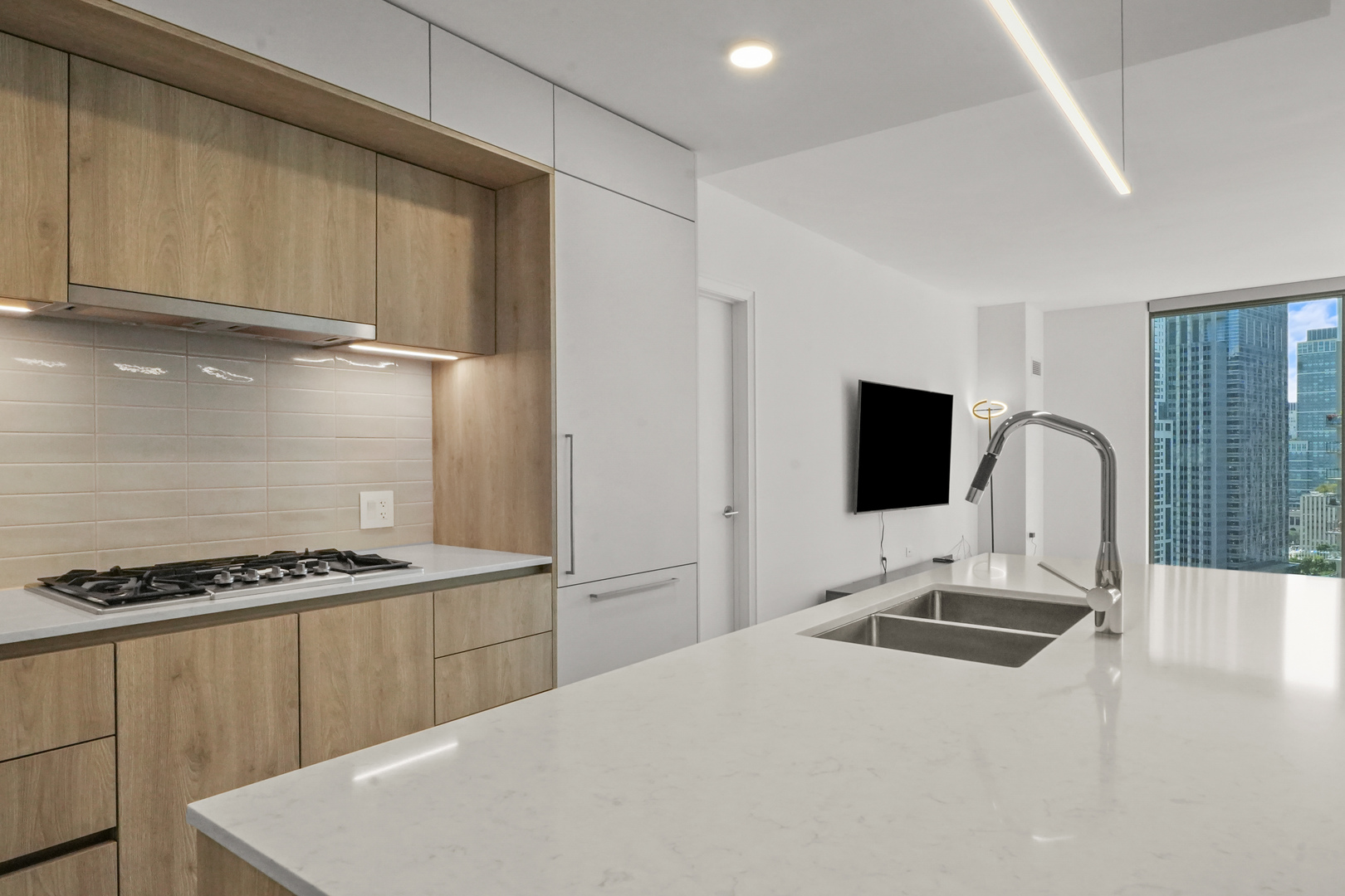 211 N Harbor Drive Unit: 2203