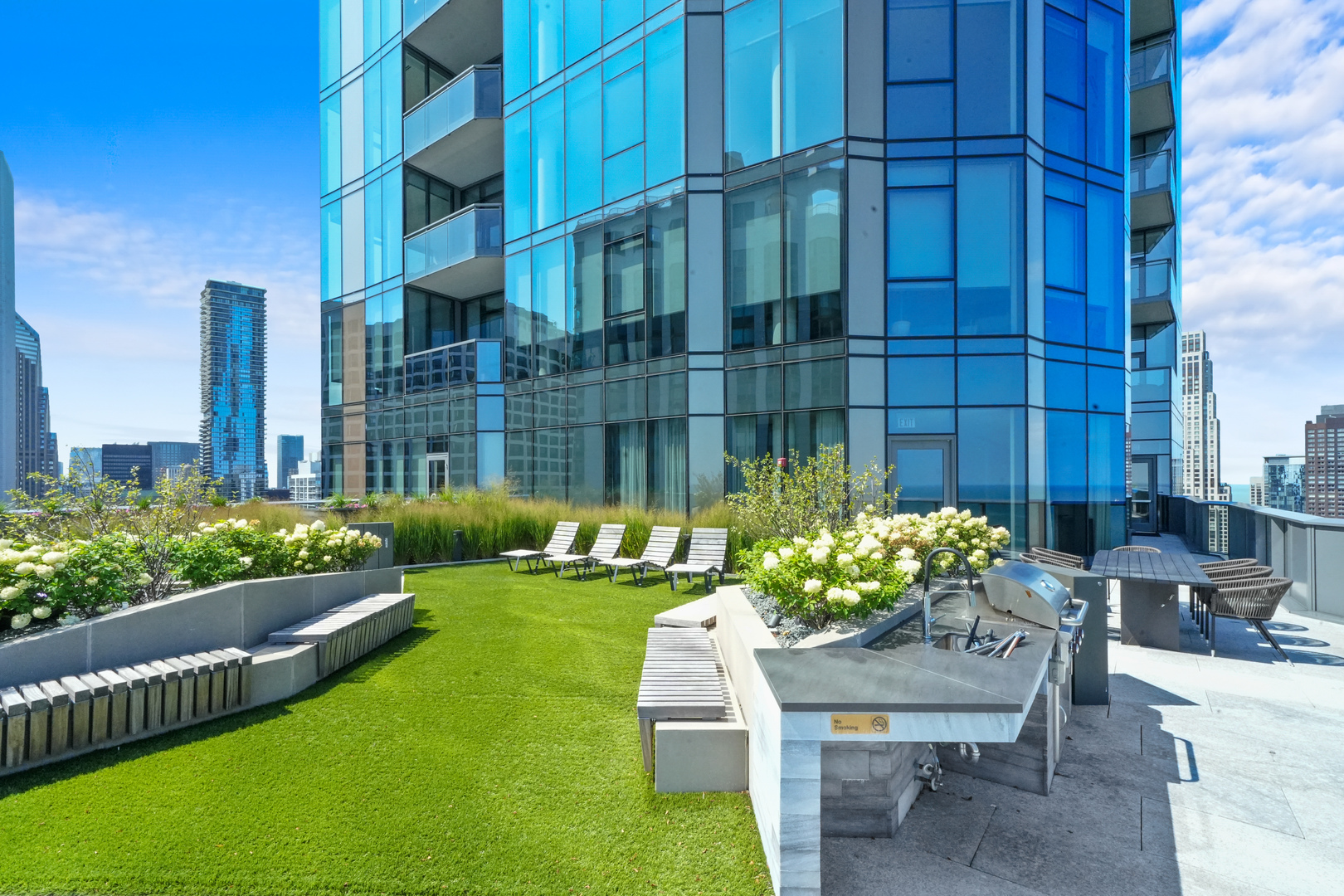 211 N Harbor Drive Unit: 2203