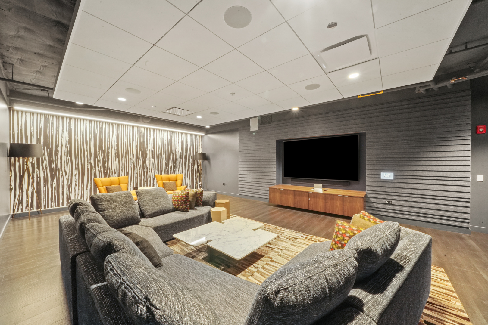 211 N Harbor Drive Unit: 2203