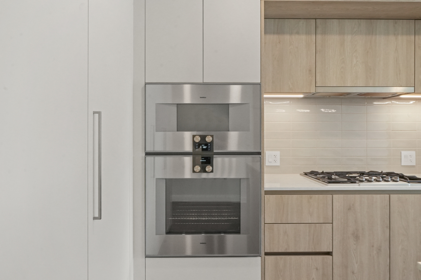 211 N Harbor Drive Unit: 2203