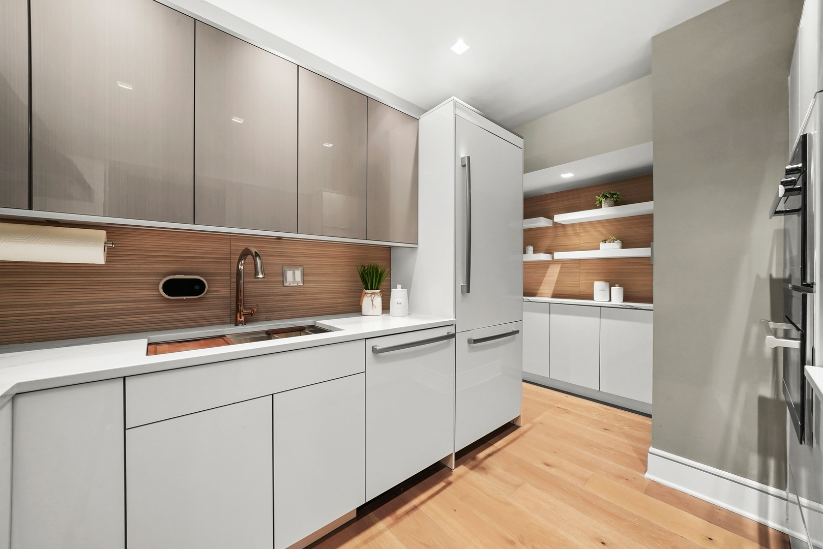 175 E Delaware Place Unit: 5402