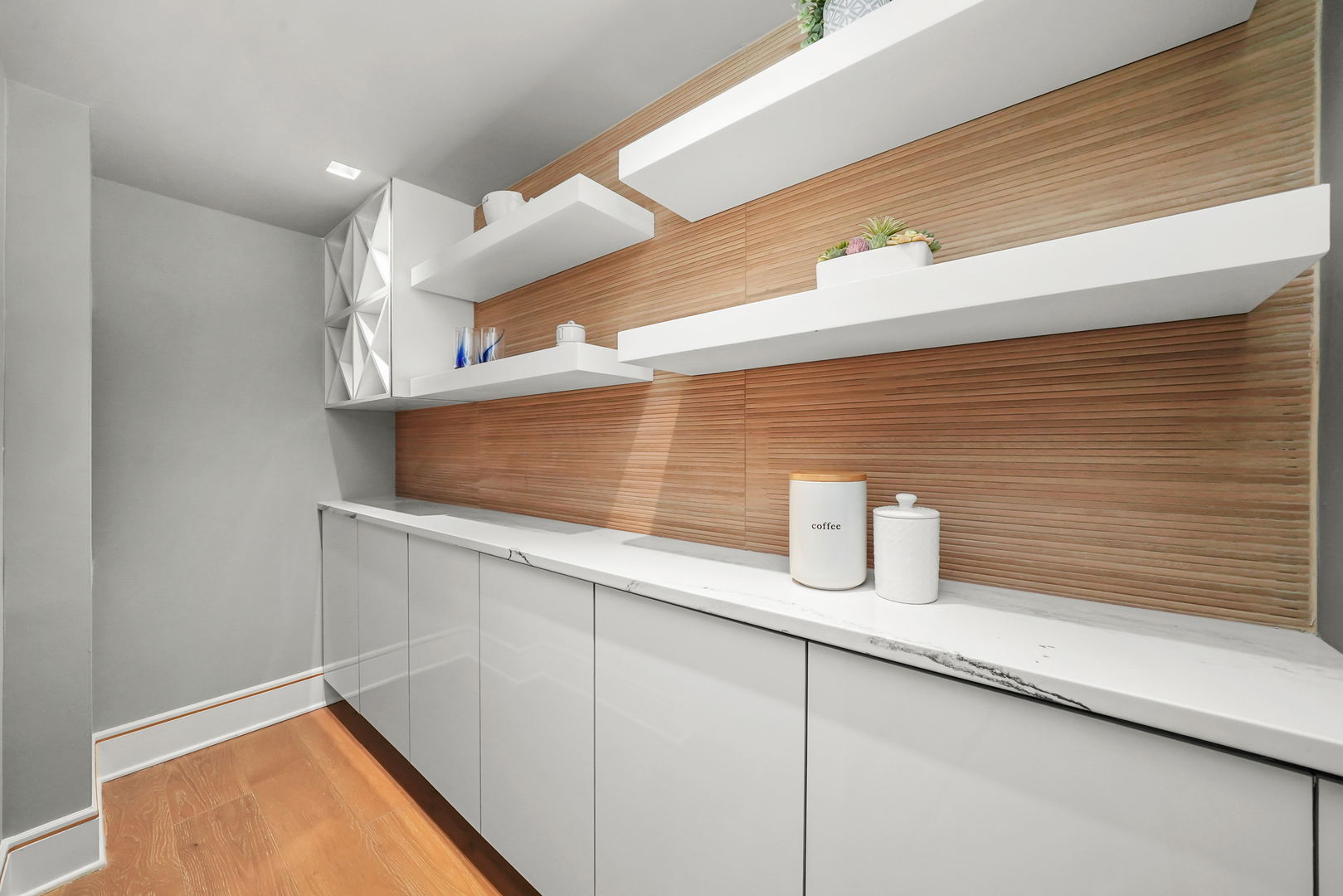 175 E Delaware Place Unit: 5402