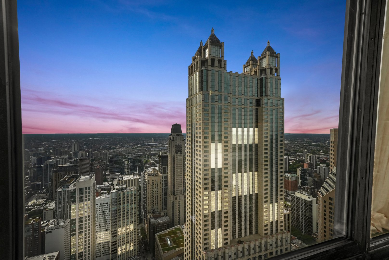 175 E Delaware Place Unit: 5402