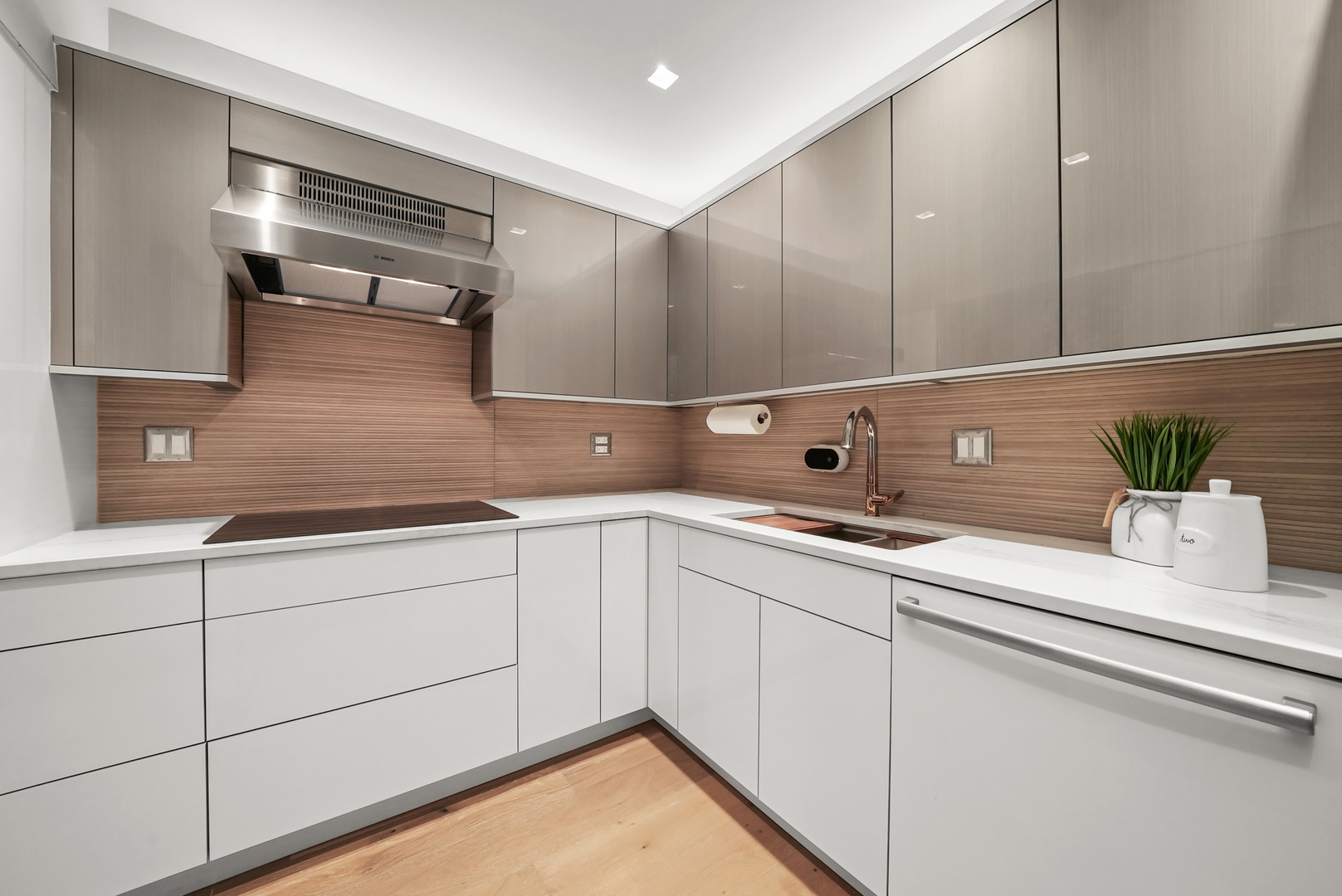 175 E Delaware Place Unit: 5402