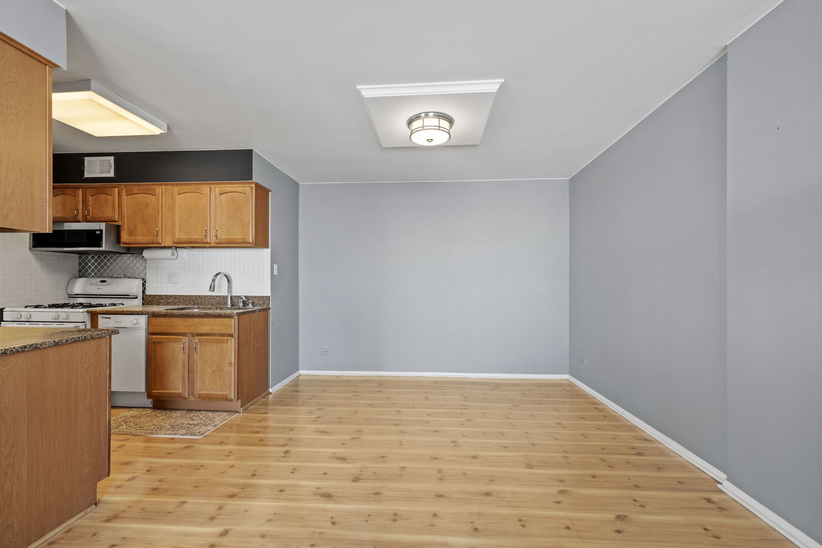 40 N Tower Road Unit: 16E